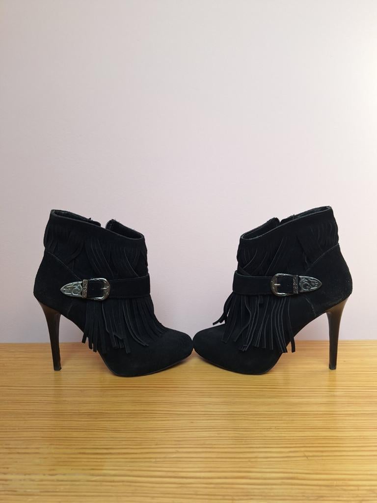 Guess laarsjes met hak en franjes, Ophalen of Verzenden, Gedragen, Zwart