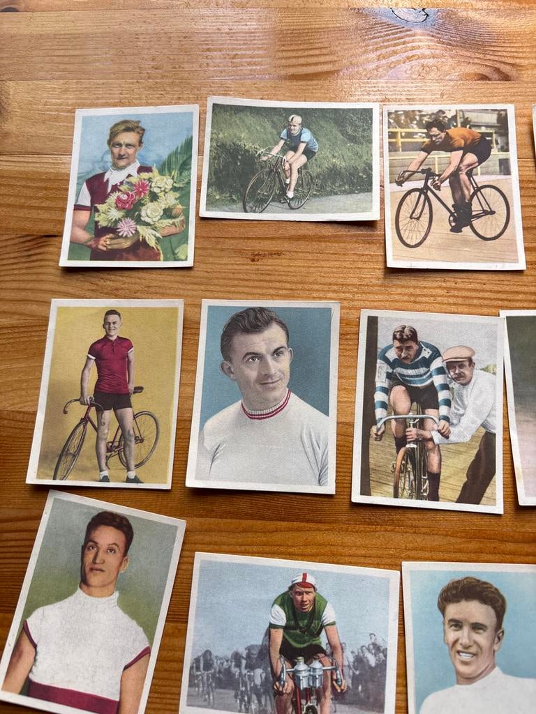 Vintage Wielrenners Kaarten - Unieke Collectie, Ophalen of Verzenden, Gebruikt, Overige sporten, Poster, Plaatje of Sticker