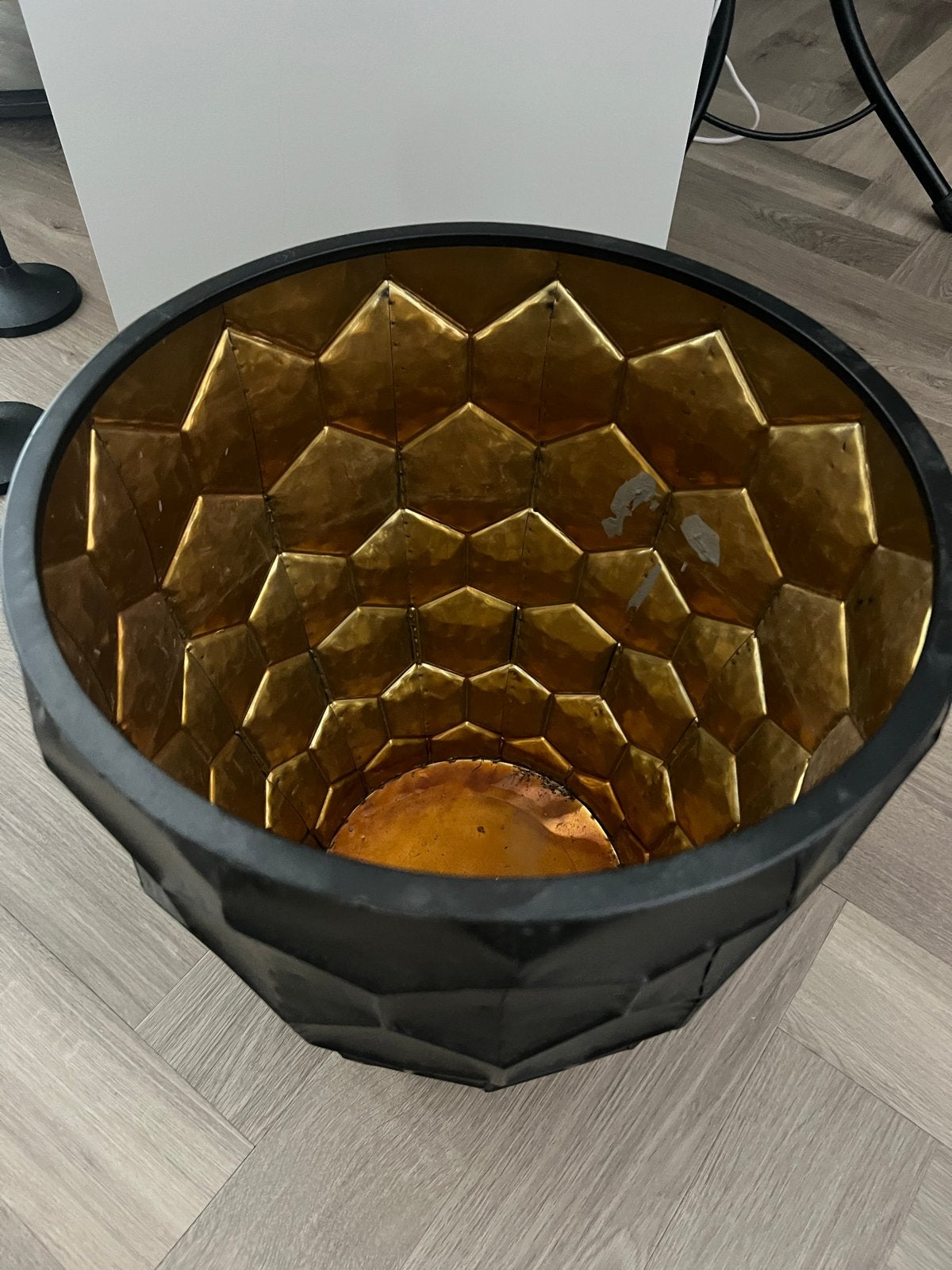 Zwarte bloempot met gouden binnenkant, Ophalen of Verzenden