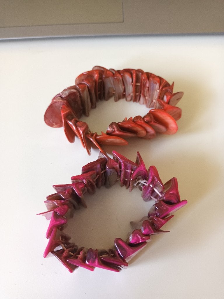 2x parelmoer armband, Ophalen of Verzenden, Zo goed als nieuw, Roze, Overige materialen