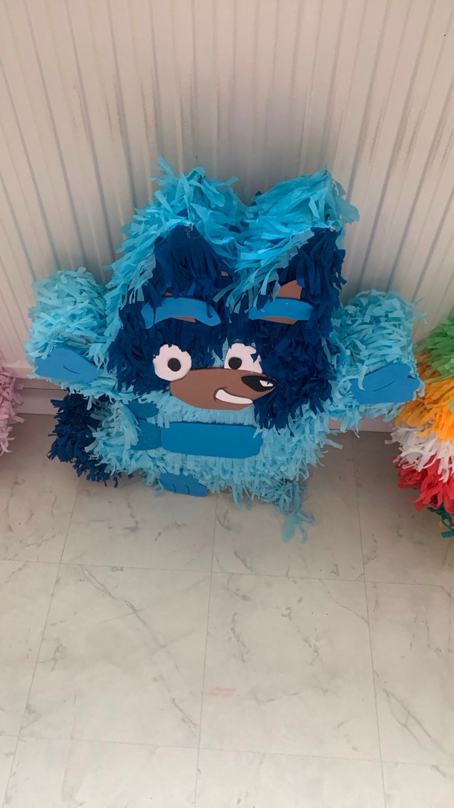 Bluey Piñata - Handgemaakt Feestartikel als nieuw, Hobby en Vrije tijd, Feestartikelen, Ophalen, Zo goed als nieuw, Feestartikel