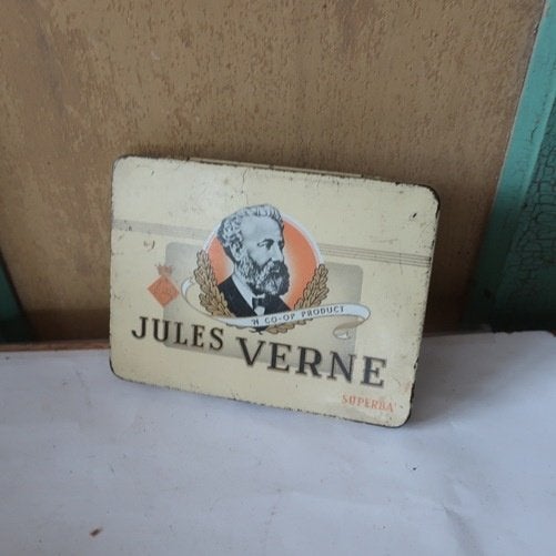 Jules Verne Superba sigaren blikje origineel 15,5 x 11,5, Ophalen of Verzenden, Gebruikt, Tabaksdoos of Verpakking