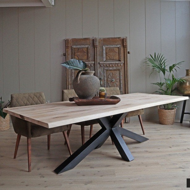 Grote Eiken tafel NIEUW metalen spinpoot wegens omst te koop, Eikenhout, Rechthoekig, Nieuw, 200 cm of meer