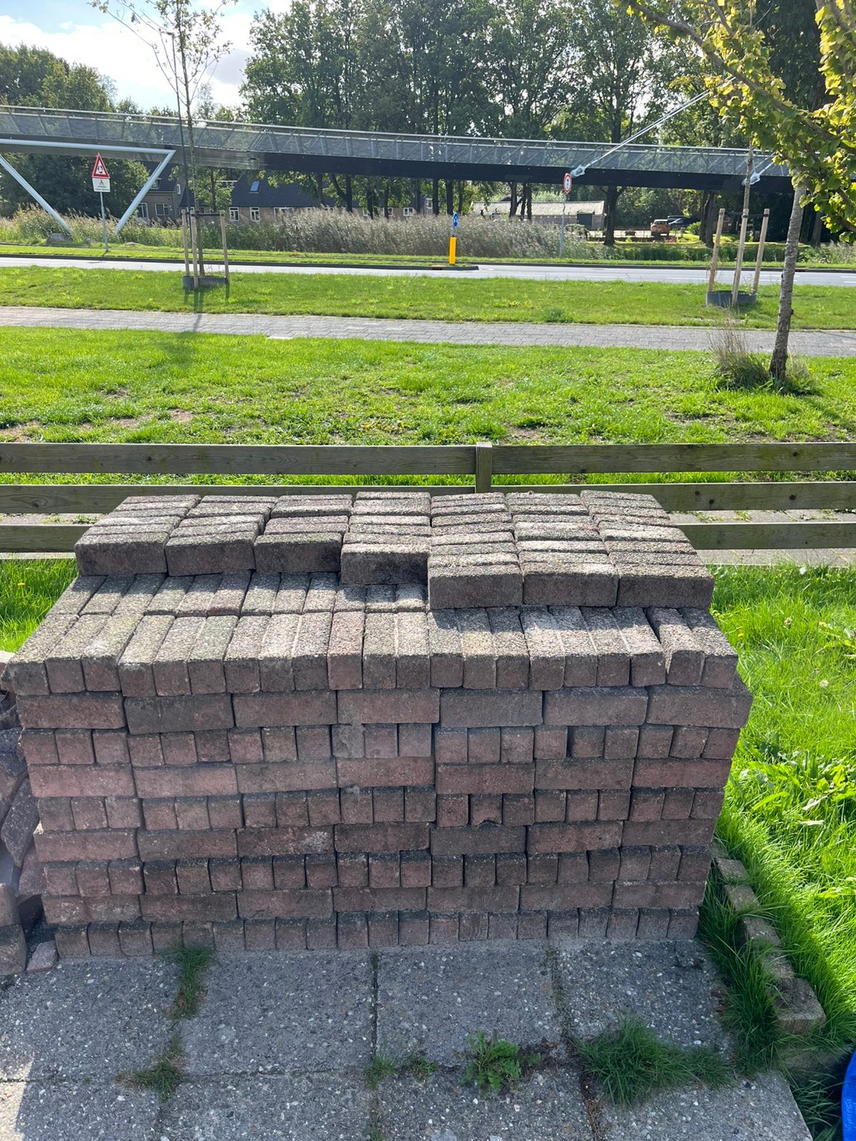 Gratis bestrating/klinkers, Ophalen, Zo goed als nieuw, Beton, Klinkers