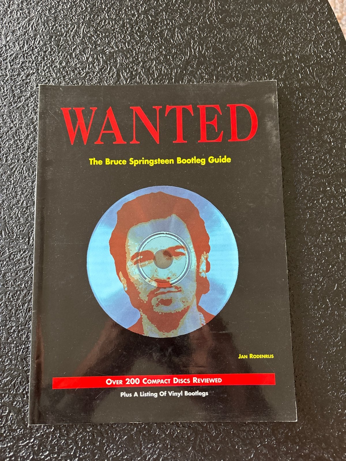 WANTED: The Bruce Springsteen Bootleg Guide - Jan Rodenrijs, Boeken, Ophalen of Verzenden, Gelezen, Artiest