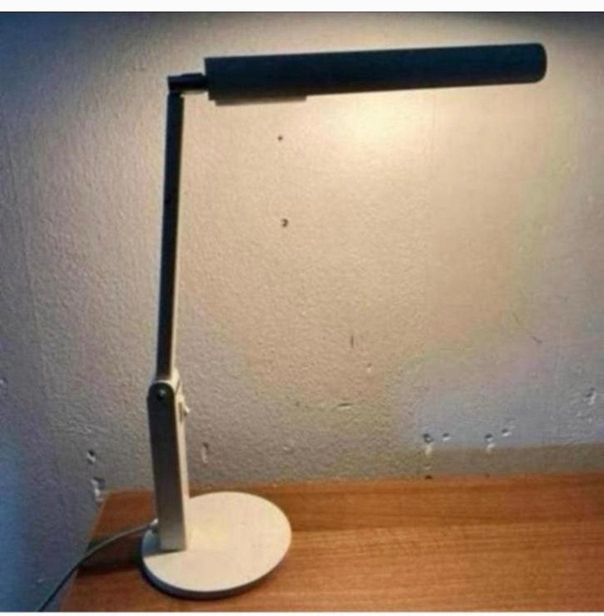 Hala Zeist Witte metalen bureau lamp, Huis en Inrichting, Ophalen of Verzenden, Zo goed als nieuw, Metaal, Bureaulamp