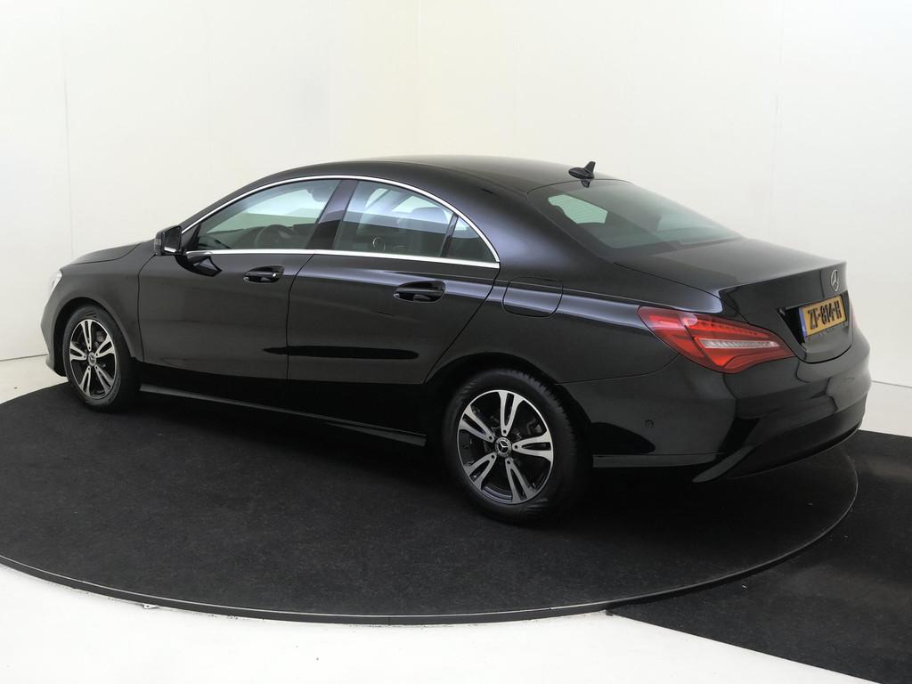 Mercedes-Benz CLA-klasse 180 Ambition, Stof, Gebruikt, 4 cilinders, 715 kg