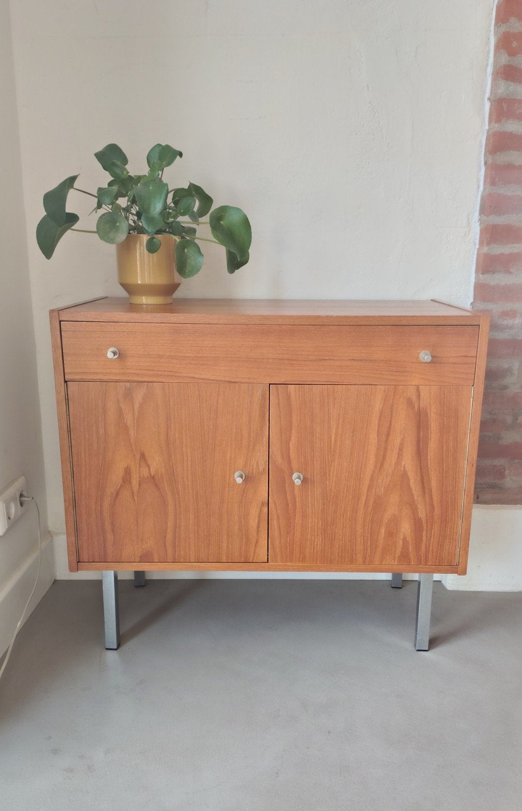 Vintage Dressoir/Kastje van Lockwood, Teakfineer, Ophalen, Gebruikt, 50 tot 100 cm, 25 tot 50 cm
