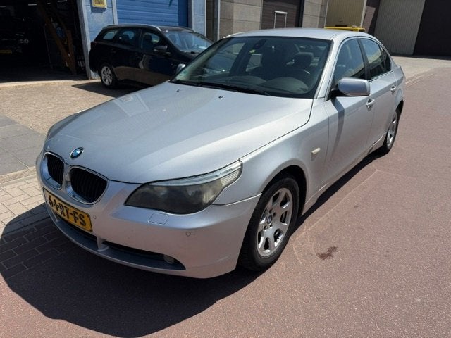 BMW 5 Serie 523i Executive Automaat Export Navi Airco koud B, Auto's, Automaat, 1465 kg, Bedrijf, Grijs