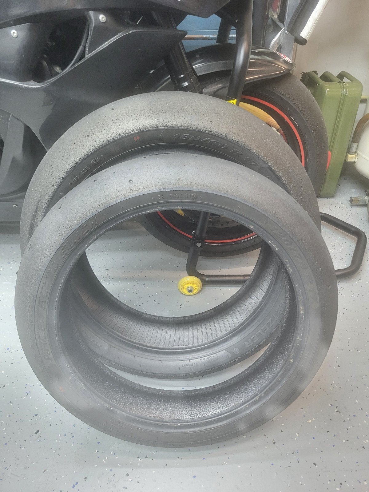 Metzeler TD Slick Set 120-70-17 + 180-60-17, Motoren, Ophalen