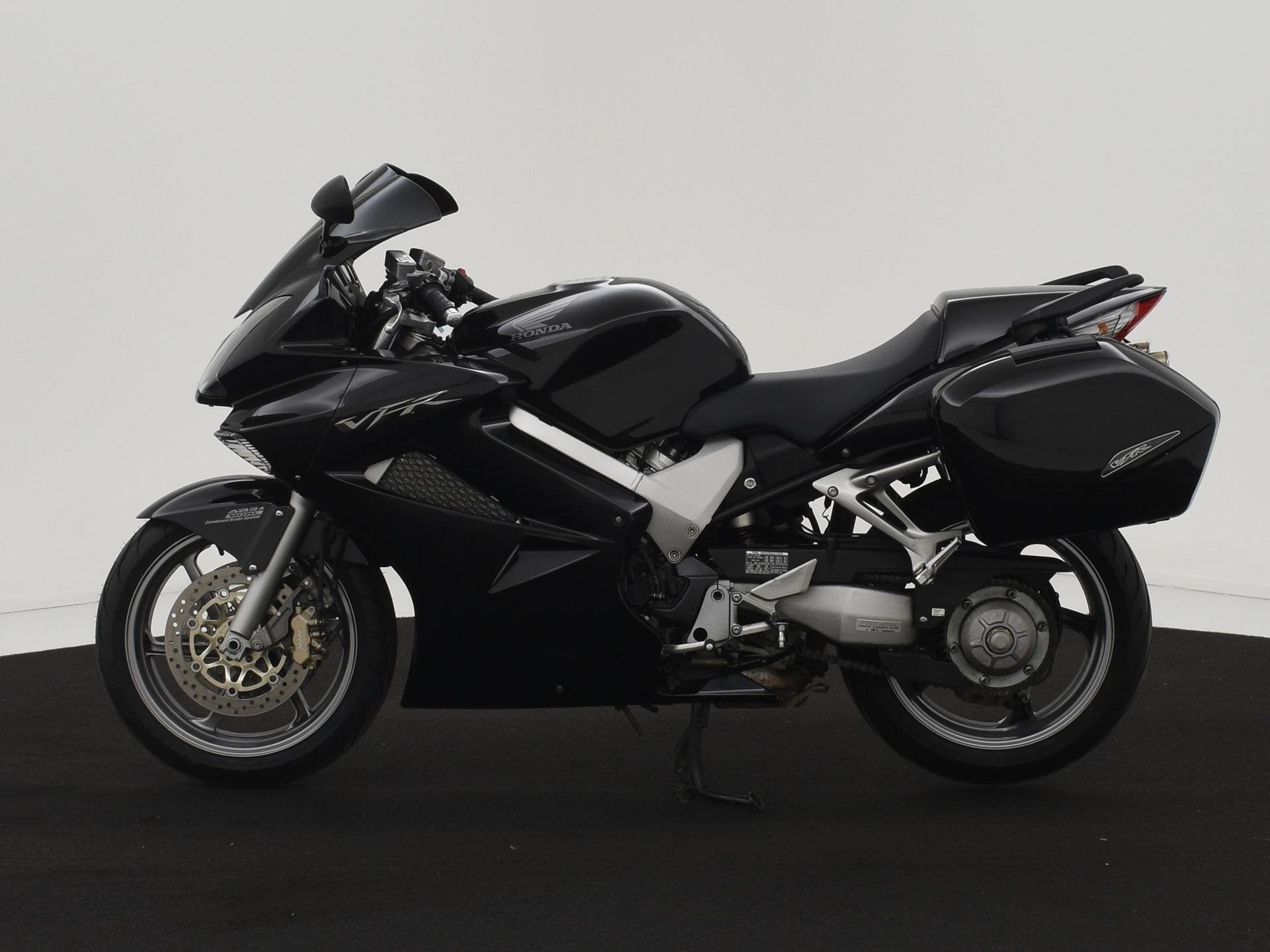 Honda VFR 800FI ABS VFR 800 ABS|KOFFERSET|ORGNL|ZEER GOEDE S, Motoren, Motoren | Honda, Rivium Boulevard 222-11
2909 LK  Capelle aan den Ijssel, NL