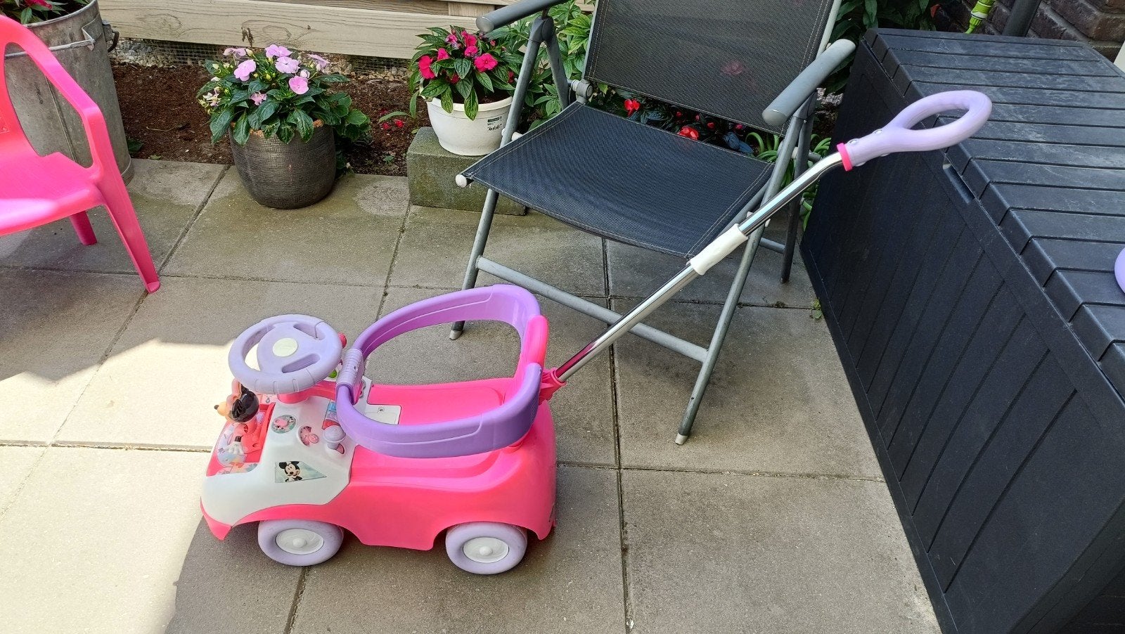 Minnie Mouse Loopauto met duwstang, Kinderen en Baby's, Speelgoed | Buiten | Voertuigen en Loopfietsen, Ophalen, Gebruikt, Loopvoertuig