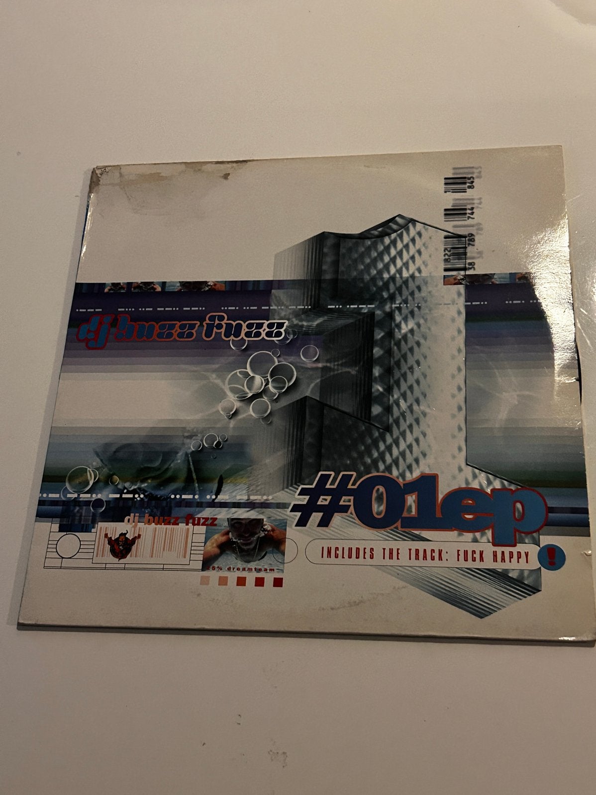 Buzz Fuzz - #01 Ep, Ophalen of Verzenden, Zo goed als nieuw, Overige formaten
