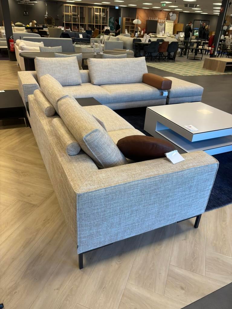 Design On stock Aikon Lounge modulaire hoekbank stof Balmore, Huis en Inrichting, 125 cm of meer, Info@micheldethouars.nl, Design on stock