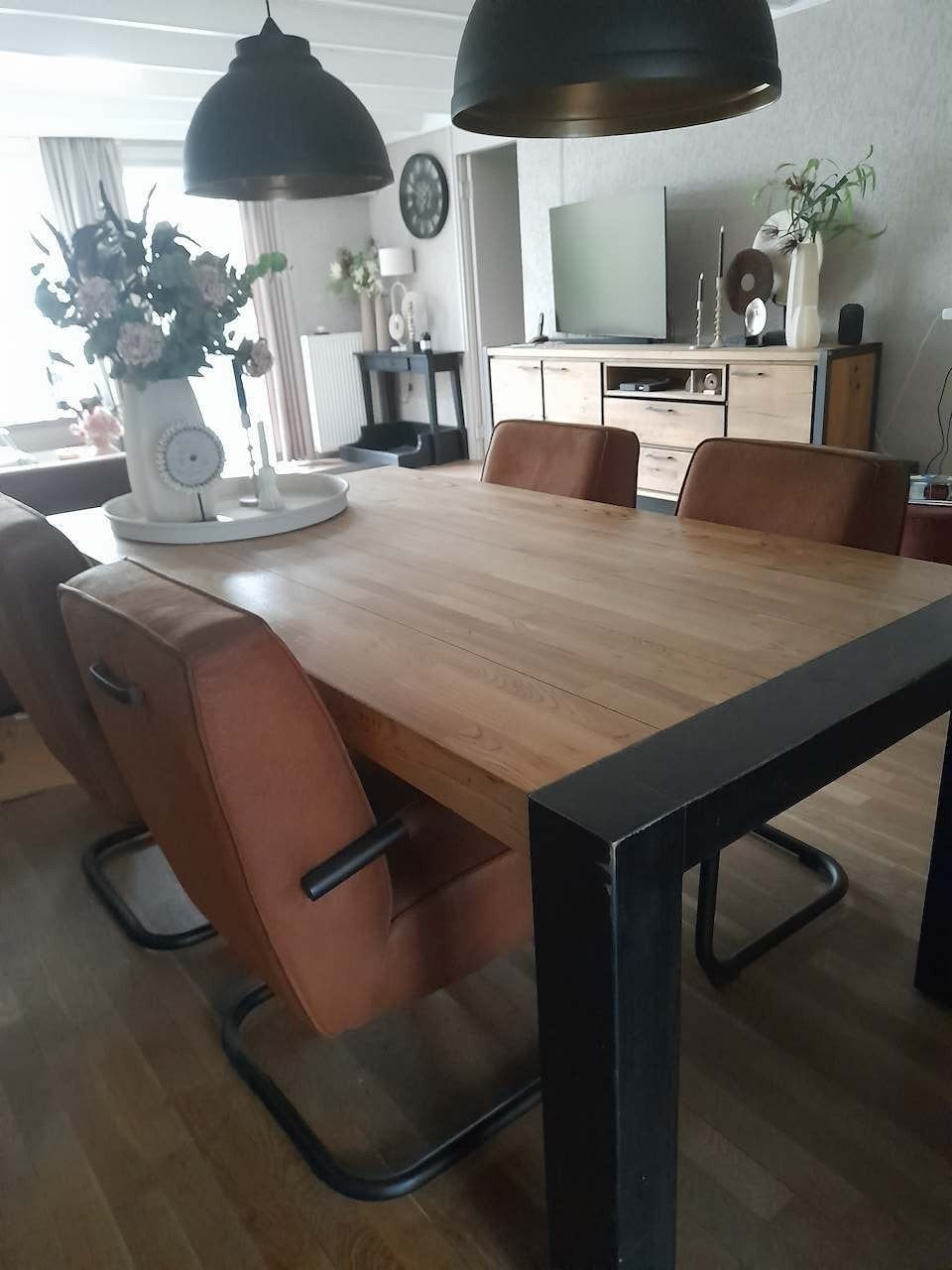 Eettafel en 4 stoelen, Ophalen, Gebruikt, 200 cm of meer, 50 tot 100 cm