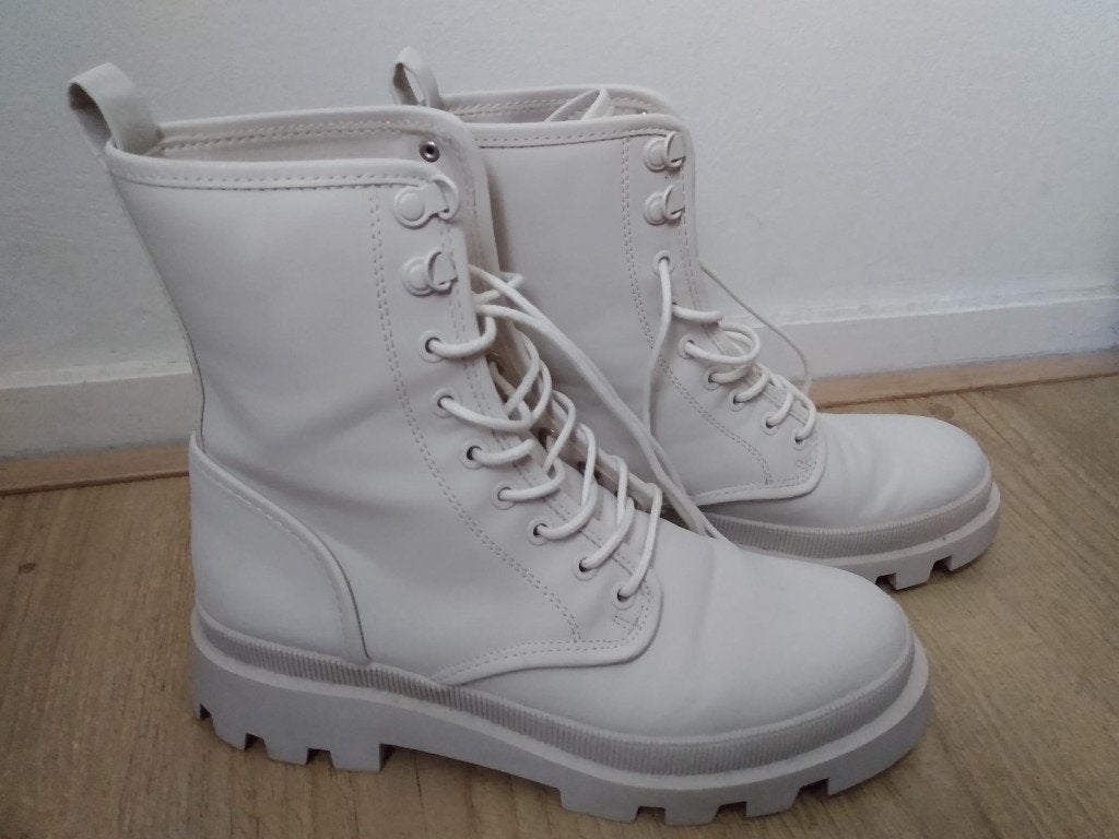 Damesschoenen, veterboots, enkellaars, mt 39, wit/off-white, Kleding | Dames, Ophalen of Verzenden, Zo goed als nieuw, Wit, Lage of Enkellaarzen