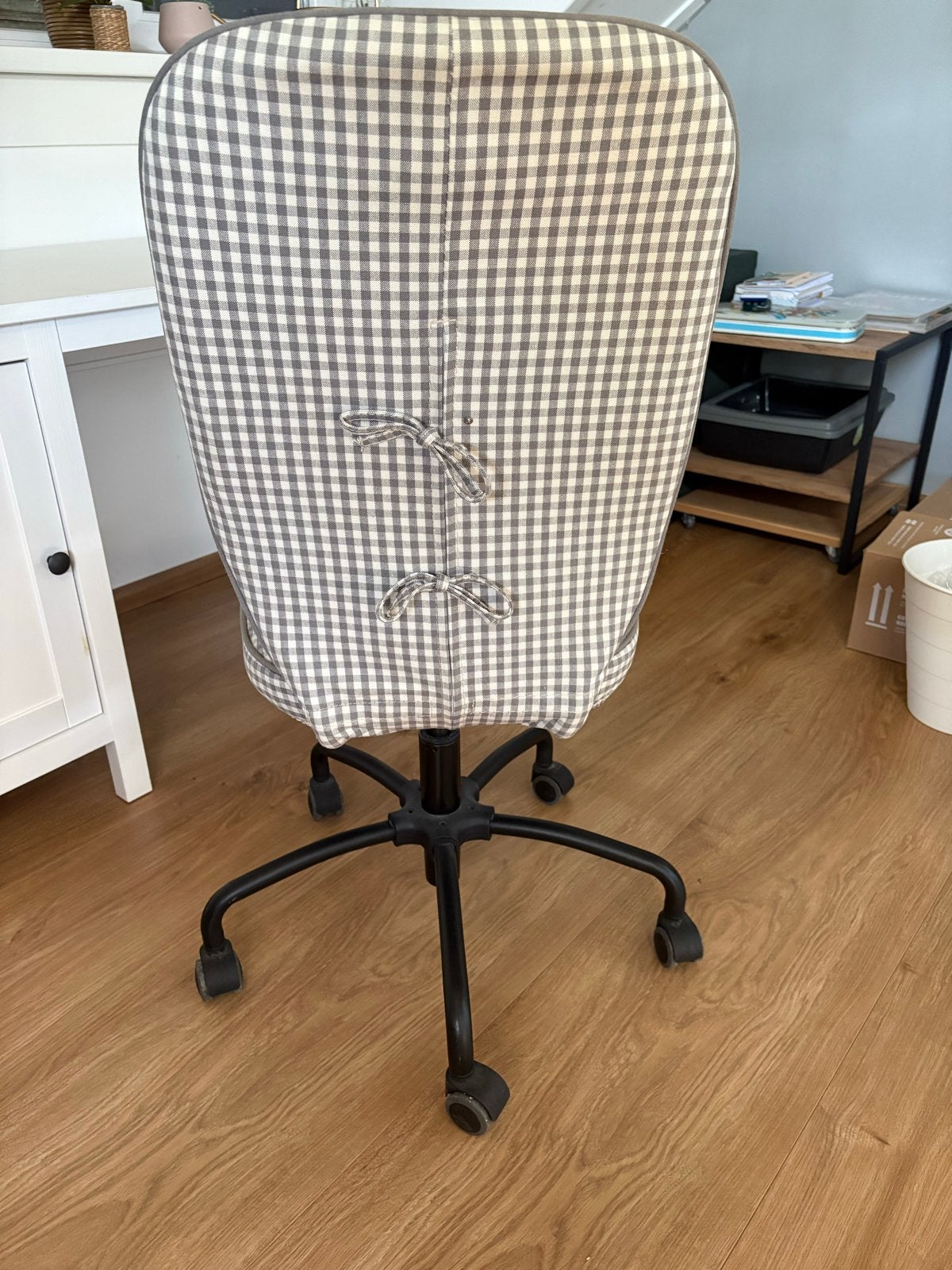Comfortabele IKEA (kinder)bureaustoel met geruit patroon, Huis en Inrichting, Ophalen, Gebruikt, Grijs, Bureaustoel