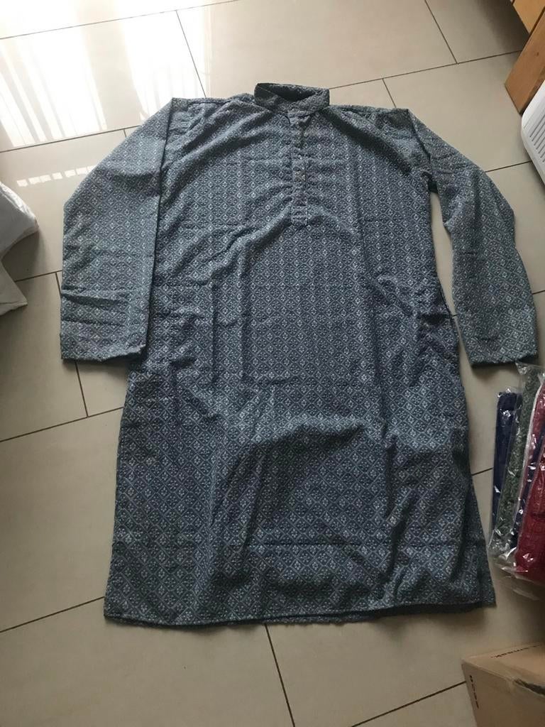 Nieuwe Kurta met patroon - Maat 42 - 44, Ophalen of Verzenden, Nieuw, Blauw, Overige halswijdtes