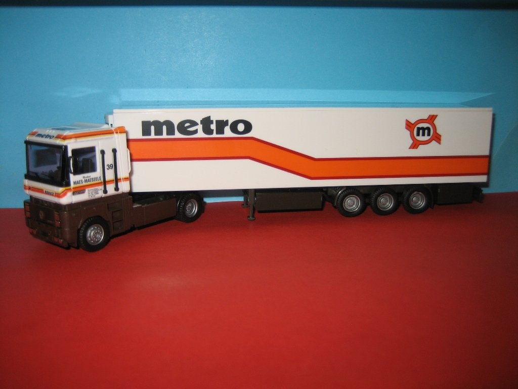 Metro  RENAULT met oplegger  AWM, Ophalen of Verzenden, Zo goed als nieuw, Bus of Vrachtwagen, AWM
