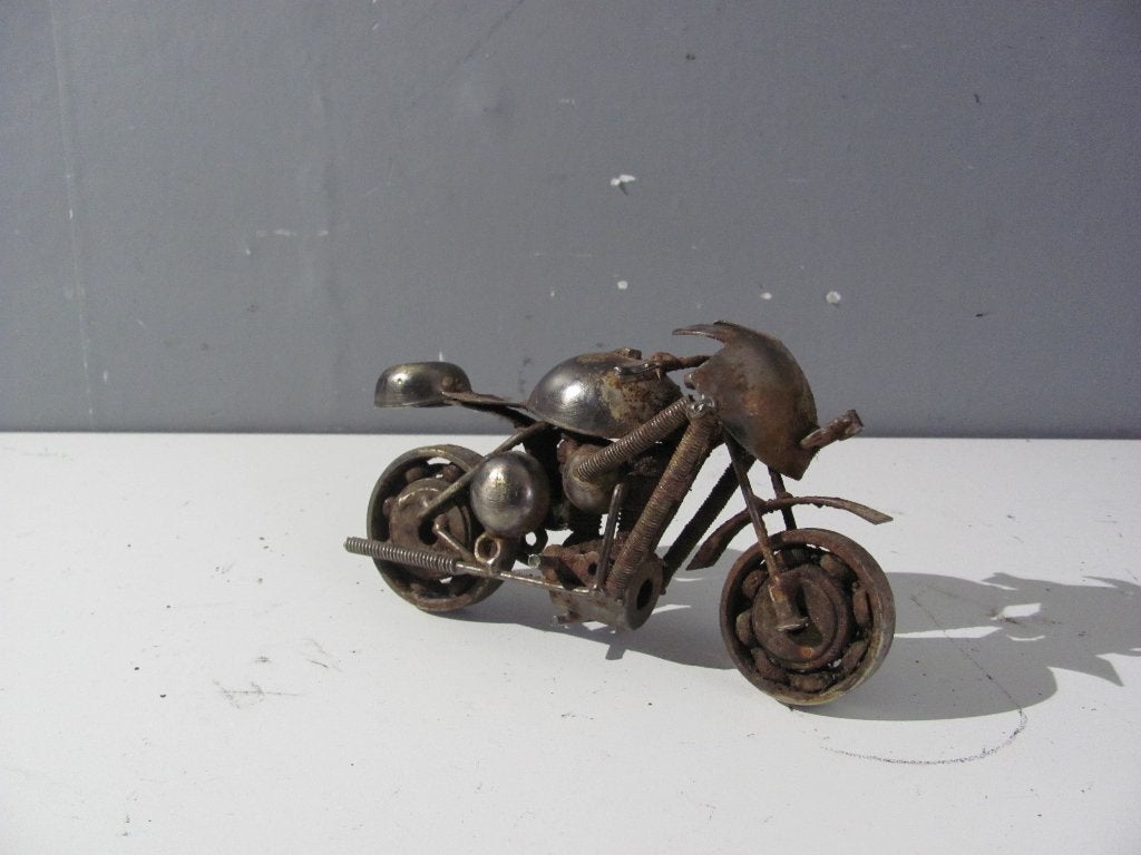 Scrap-metal race motor 17x11 cm, Antiek en Kunst, Meerkleurig, Object, Ophalen of Verzenden, Handgemaakt