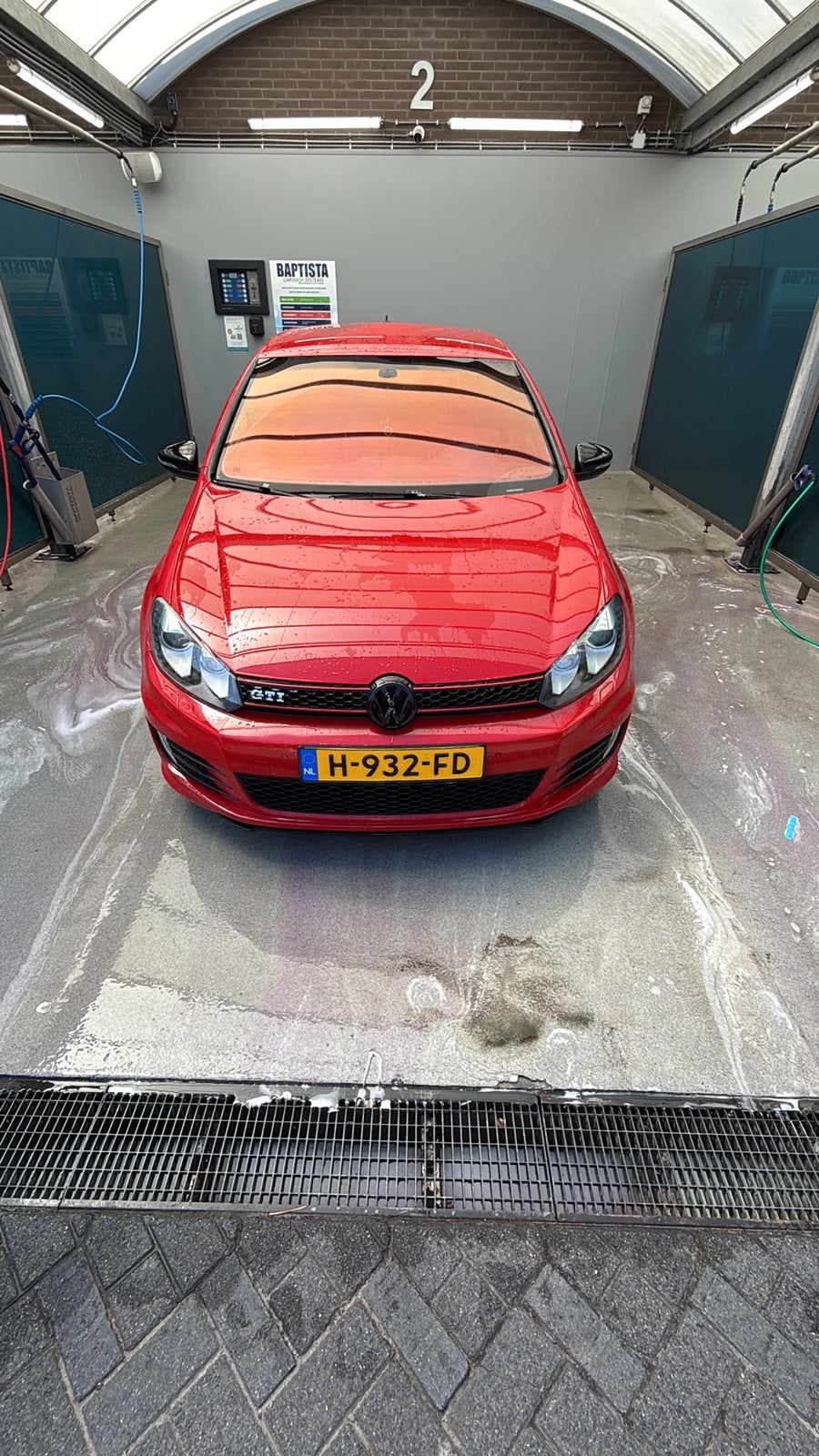 Volkswagen Golf 2.0 GTI 173KW DSG 2011 Rood, 4 cilinders, 1984 cc, 1320 kg, 710 kg