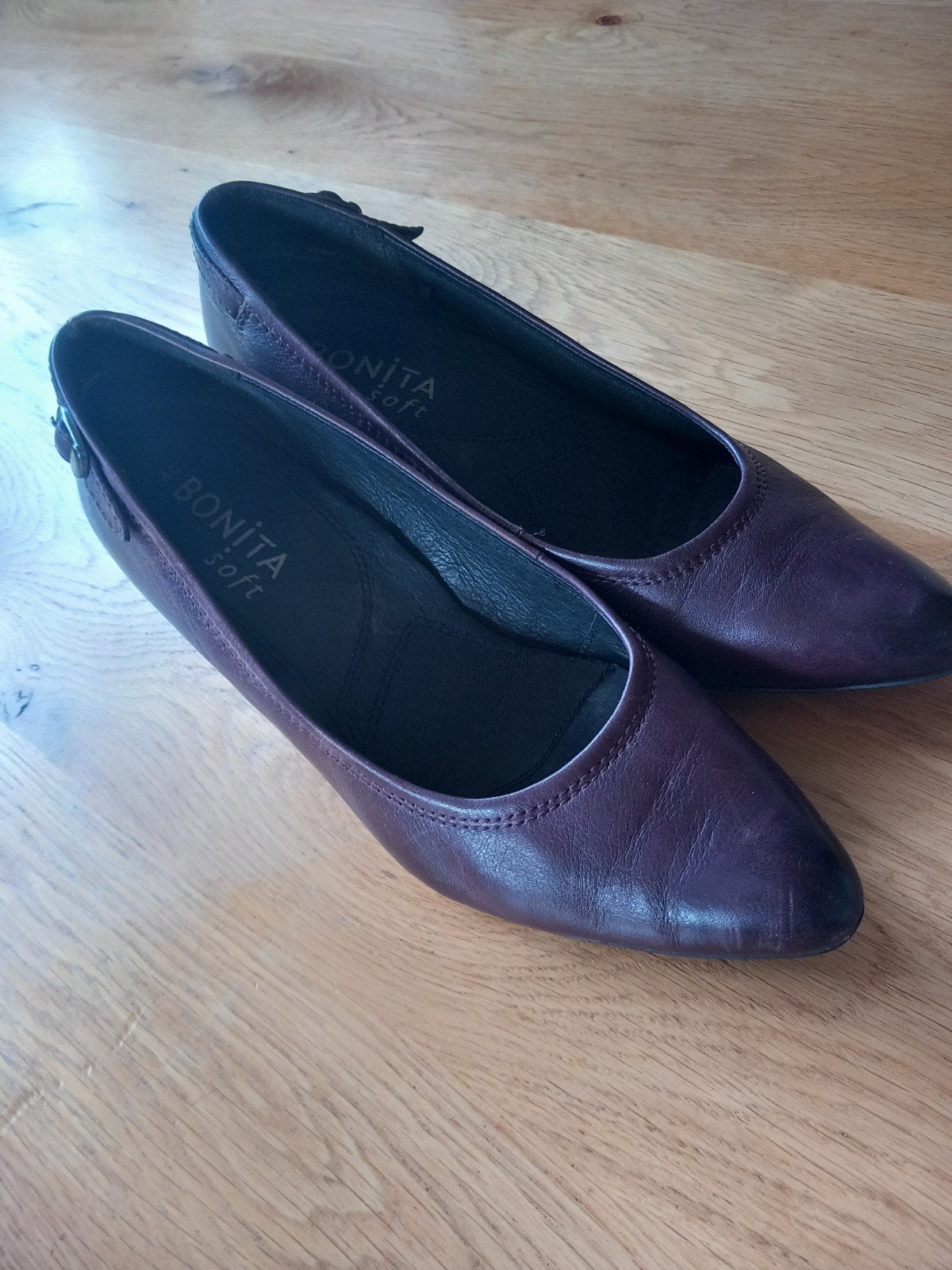Bonita  mt 40 leer, Kleding | Dames, Schoenen met lage hakken, Overige kleuren, Bonita, Ophalen of Verzenden