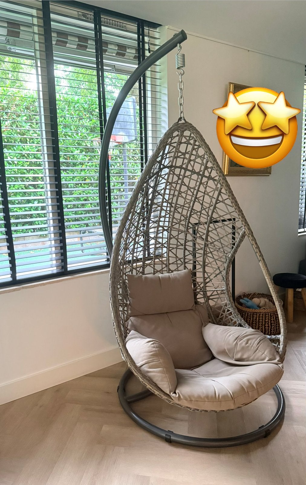 Hang stoel ( binnen of buiten), Huis en Inrichting, Stoelen, Ophalen, Zo goed als nieuw, Metaal, Moderne hangstoel aan frame
