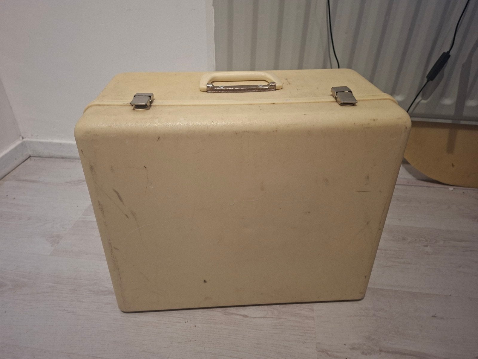 naaimachine in koffer, Hobby en Vrije tijd, Ophalen, Gebruikt, Naaimachine, Overige merken