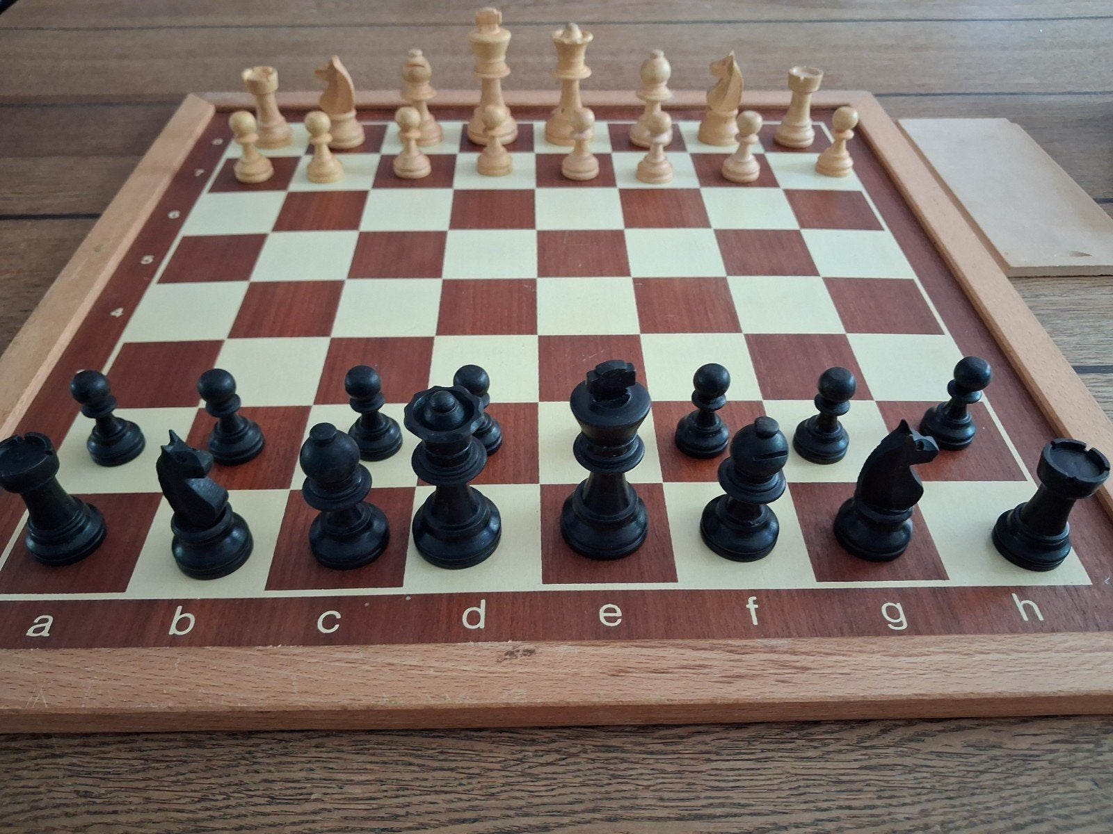 Houten schaakspel Staunton vintage bord en stukken palm, Een of twee spelers, Ophalen of Verzenden, Gebruikt, Onbekend