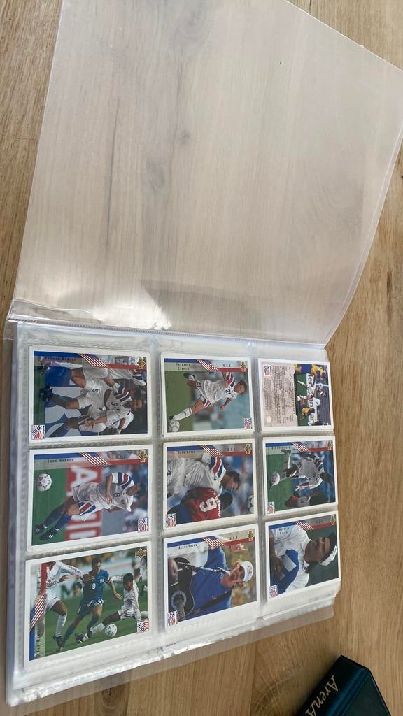 Upperdeck wk 94 voetbalplaatjes panini, Verzamelen, Ophalen of Verzenden, Zo goed als nieuw, Buitenlandse clubs, Poster, Plaatje of Sticker