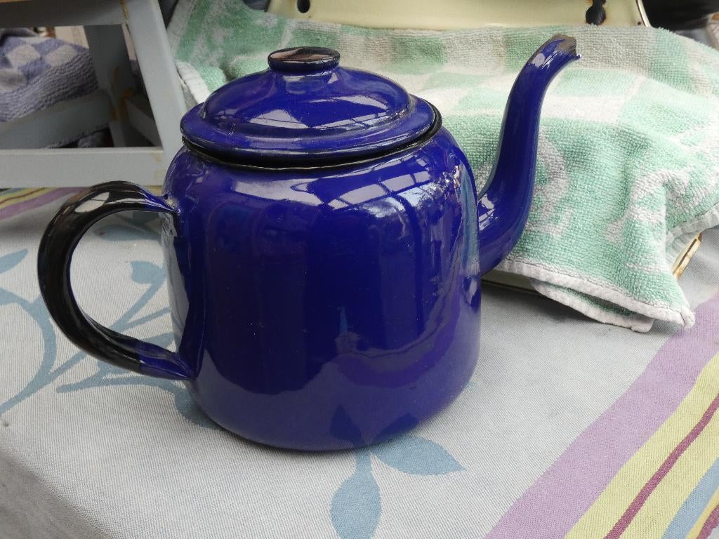 emaille theepot/ koffiekan blauw email, Antiek en Kunst, Antiek | Emaille, Ophalen of Verzenden