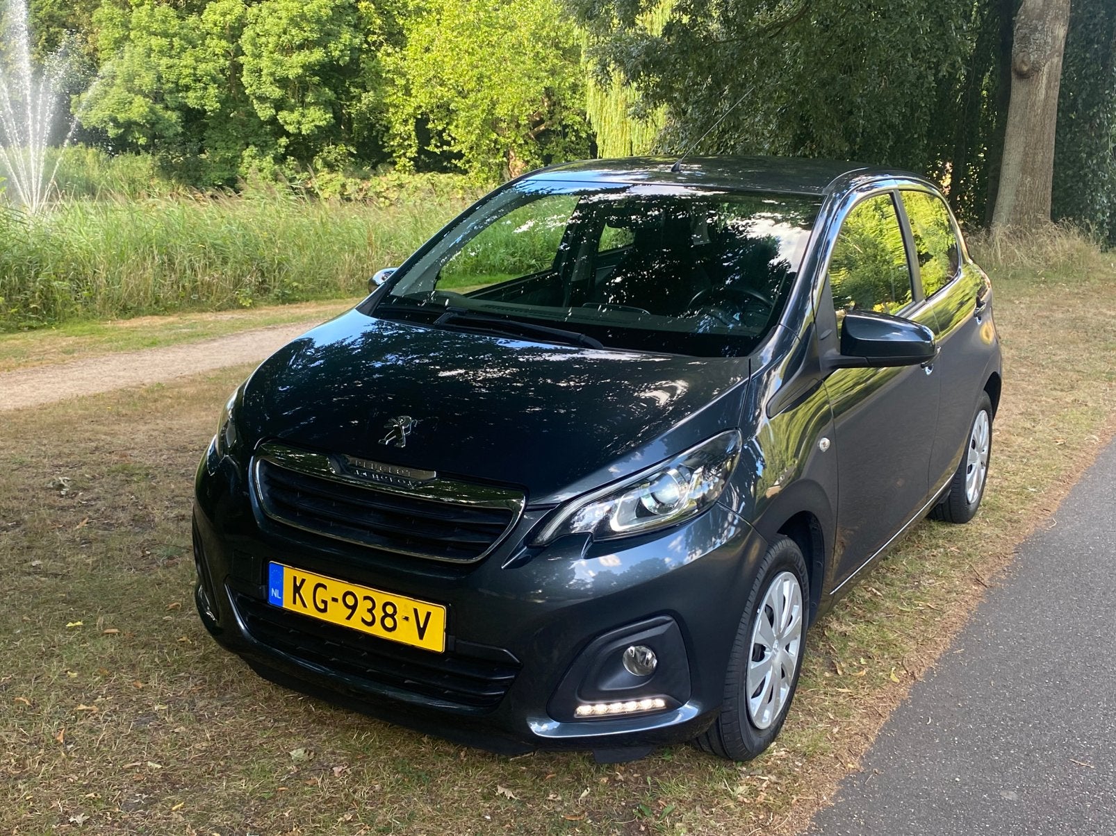 PEUGEOT 108 AUTOMAAT -15908 KM - UNIEK !!!, Auto's, Stof, 4 stoelen, Origineel Nederlands, 24 km/l