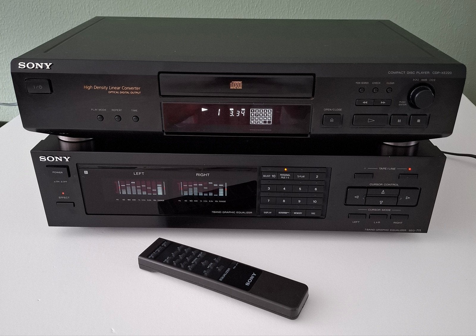 Sony CD-speler CDP-XE220 & Grafische Equalizer SEQ-711, Ophalen, Gebruikt, Sony