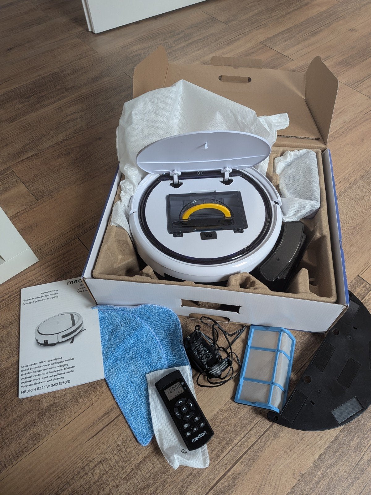 Medion Robotstofzuiger met Dweil functie als nieuw, Witgoed en Apparatuur, Overige merken, Nieuw, Ophalen of Verzenden, Robotstofzuiger