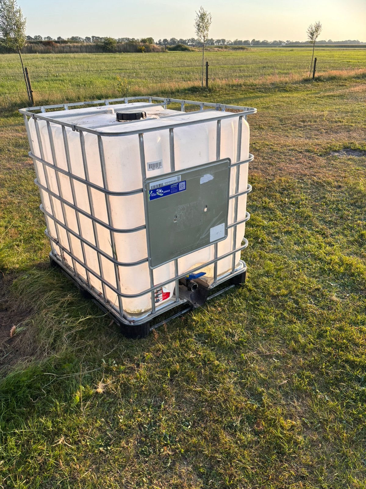 1 ibc vat te koop, Tuin en Terras, 150 liter of meer, Ophalen, Zo goed als nieuw