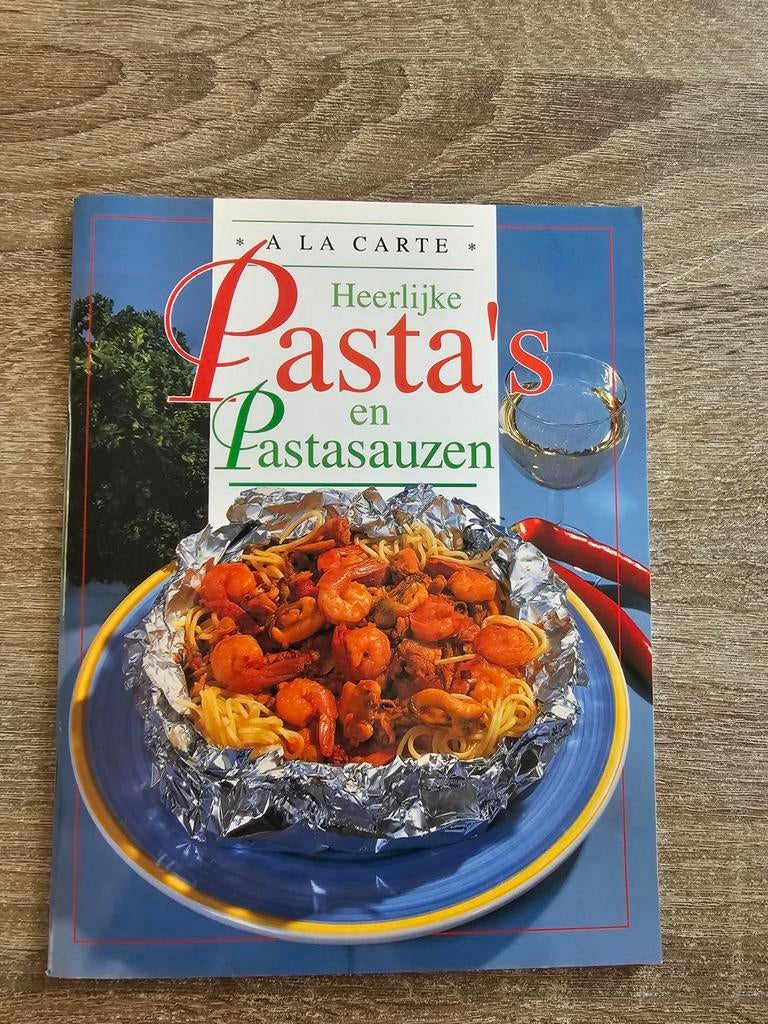 Heerlijke Pasta's en Pastasauzen Kookboek, Boeken, Hoofdgerechten, Ophalen of Verzenden, Italië, Onbekend