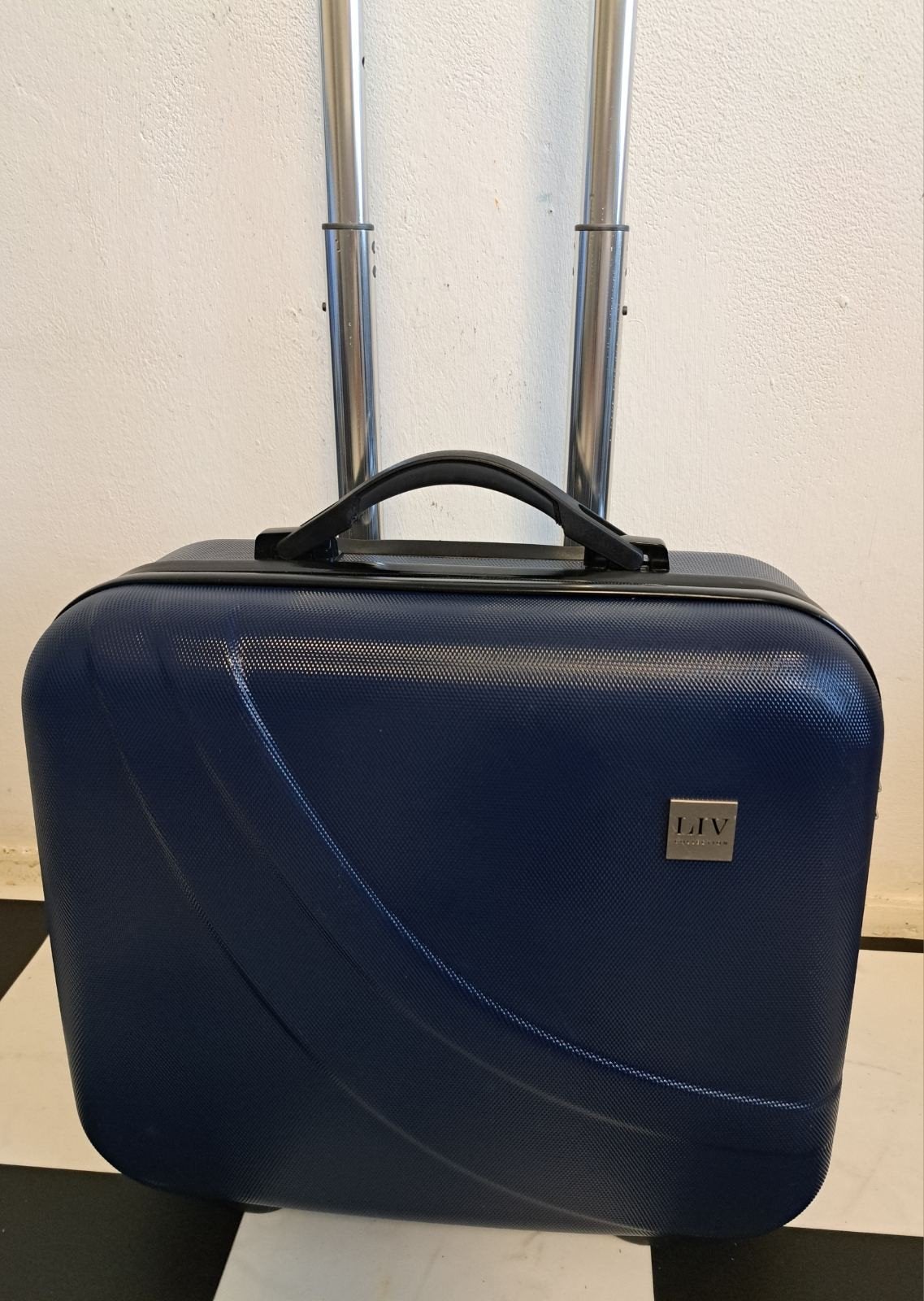 Luxe handbagage trolley cijfer slot geschikt om als handbaga, Wieltjes, 50 tot 60 cm, Hard kunststof, Ophalen of Verzenden