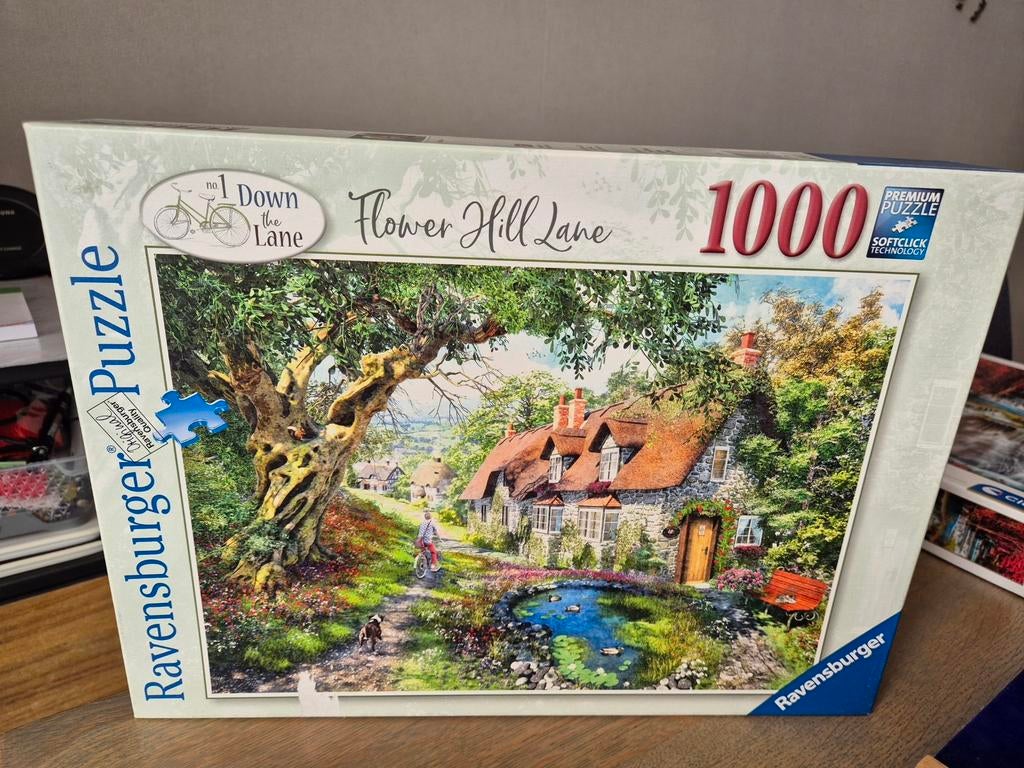 Puzzel Ravensburger 1000. Dominic Davison. Flower hill lane., Ophalen of Verzenden, 500 t/m 1500 stukjes, Gebruikt, Legpuzzel