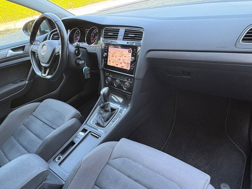 Foto 9 van Volkswagen Golf 1.0 TSI HighLine DAB Stoelvw PDC ACC Massage
