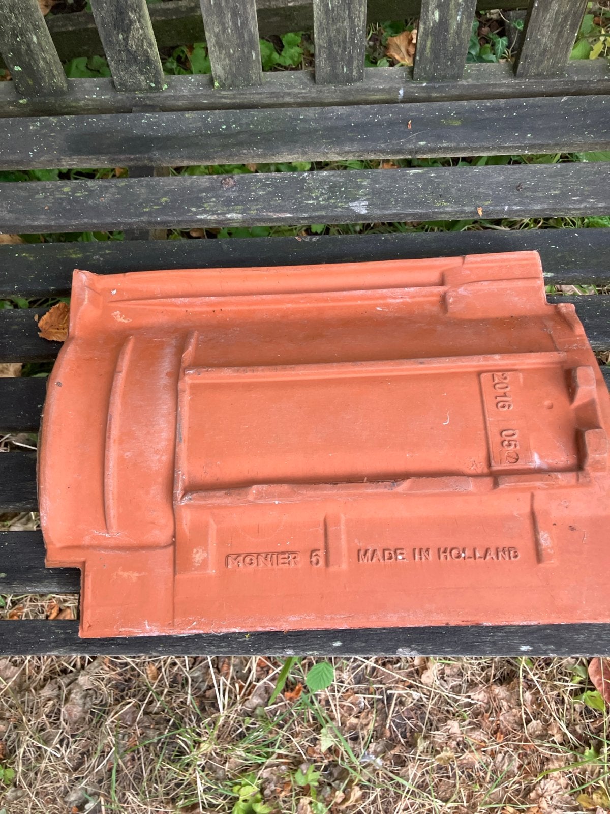 Hout opslag met dakpannen, Ophalen, Gebruikt, Steen of Klei, Minder dan 5 m²