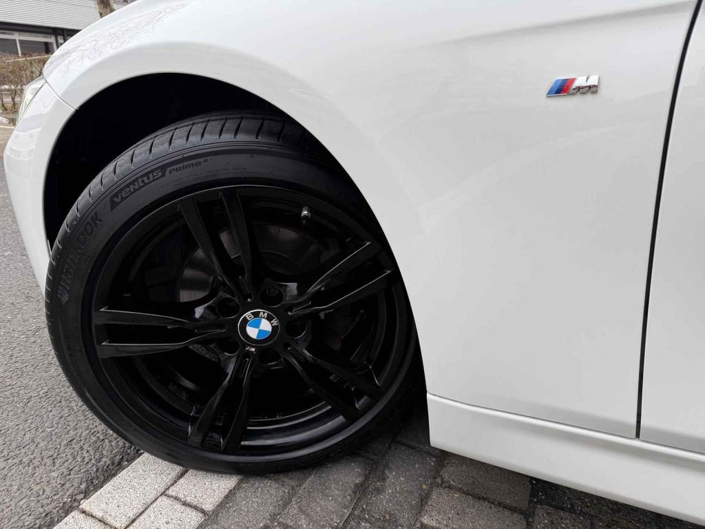 BMW 3-serie 316i Executive M sport AUT ECC/PDC/LMV-18/NAVI, Auto's, BMW, 12 maanden, Gebruikt, 4 cilinders, Wit
