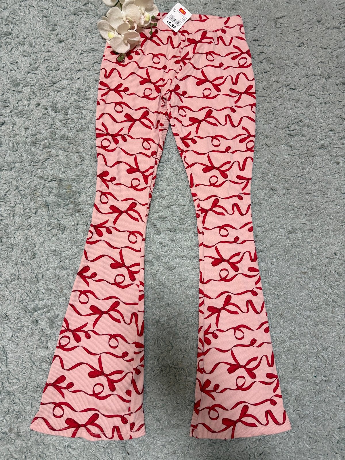 NIEUW, roze flared broek met rode strikjesprint, maat 158, Ophalen of Verzenden, Nieuw, Meisje, Broek