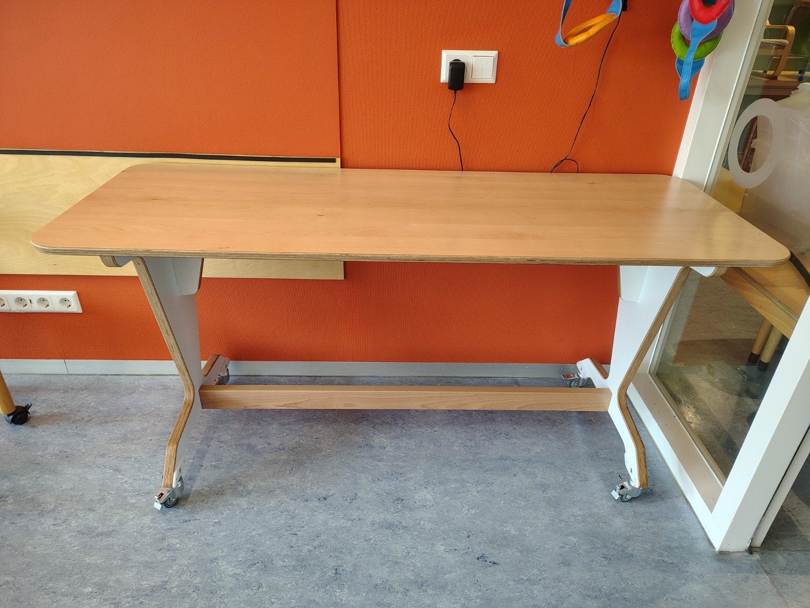 Schilte tafel op wielen - 160x60x77 cm, Huis en Inrichting, Ophalen, Gebruikt, 50 tot 100 cm, 150 tot 200 cm