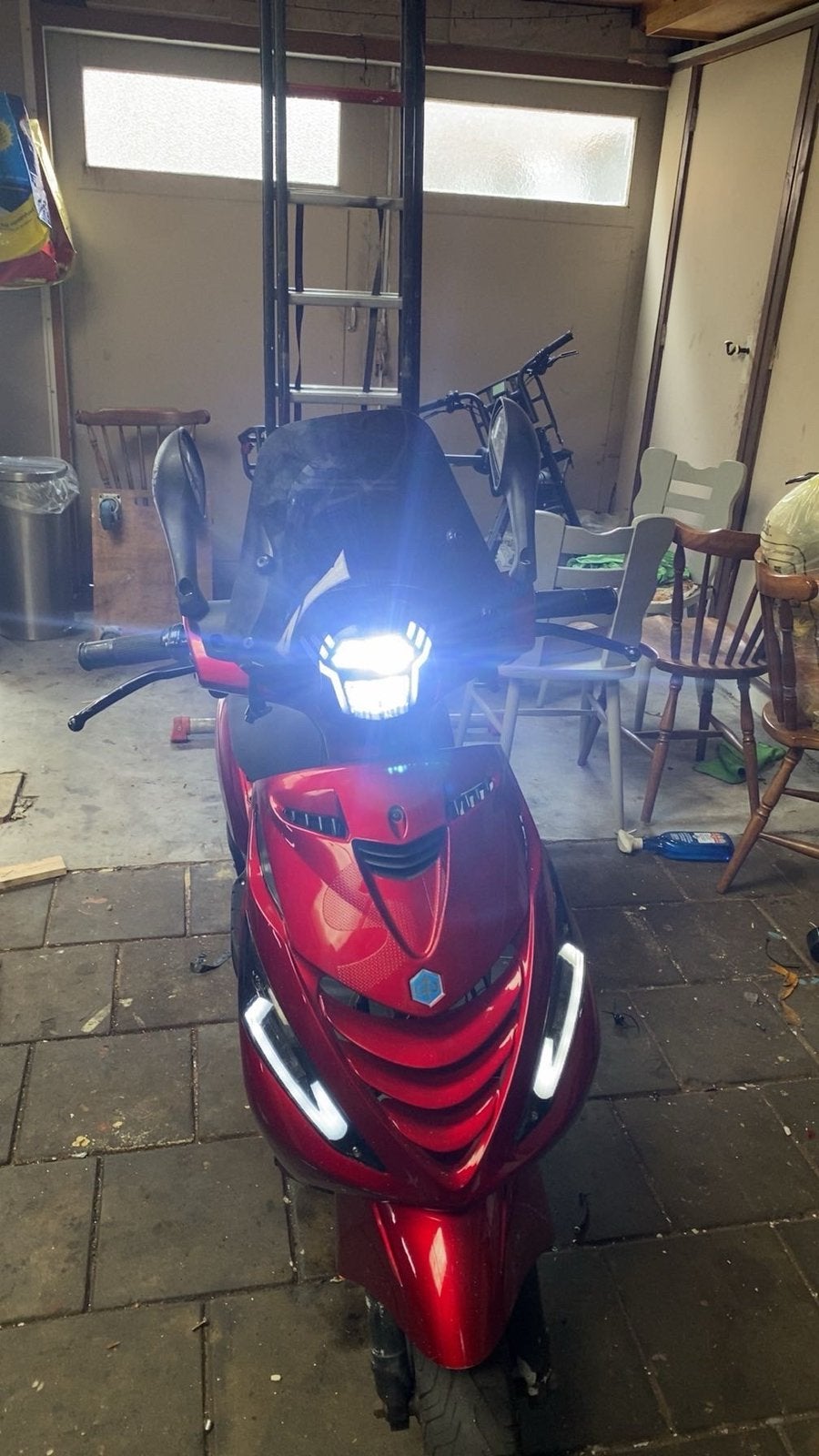 Zip 70 cc candy rood, Ophalen, Zo goed als nieuw, Uitlaat