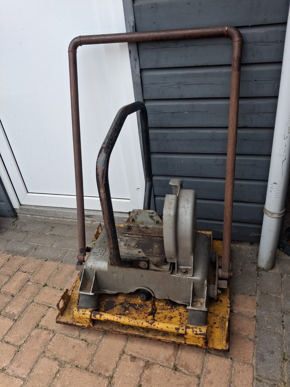 Wacker trilplaat zonder motor., Ophalen