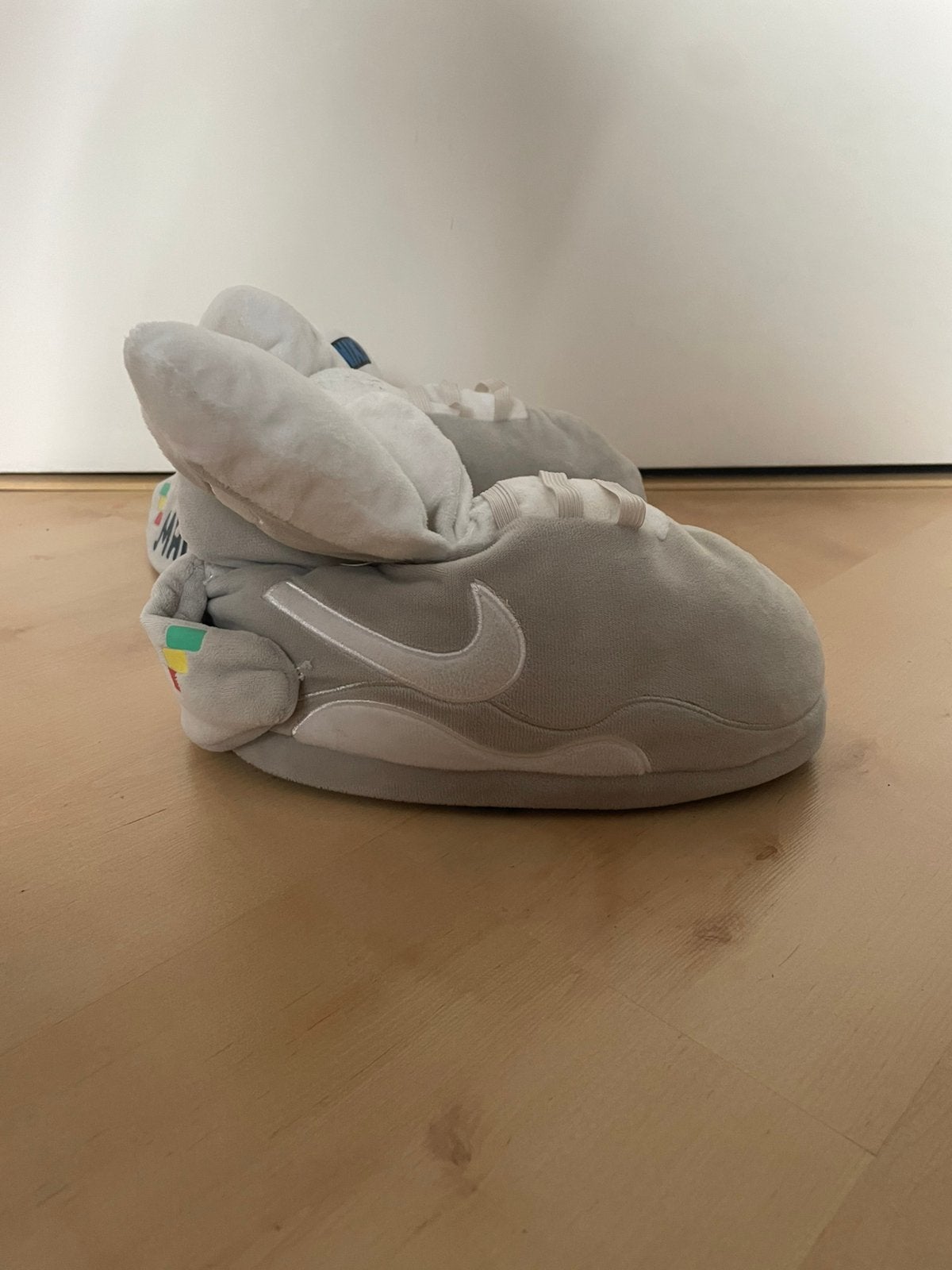 Sneaker sloffen nike air mag., Ophalen of Verzenden, Zo goed als nieuw, Wit, Pantoffels of Sloffen