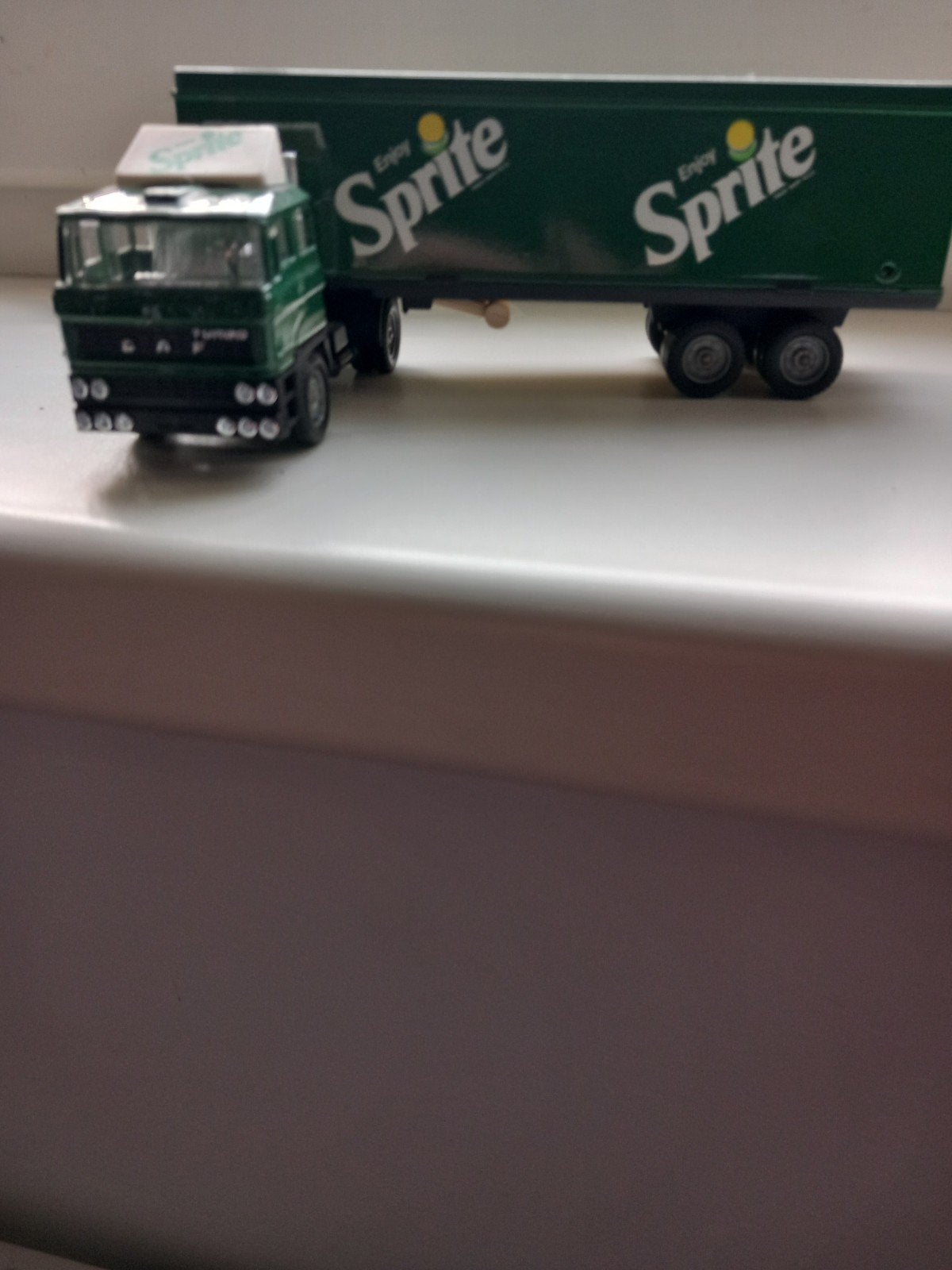 Sprite vrachtwagen model - DAF met oplegger, Ophalen of Verzenden, Gebruikt