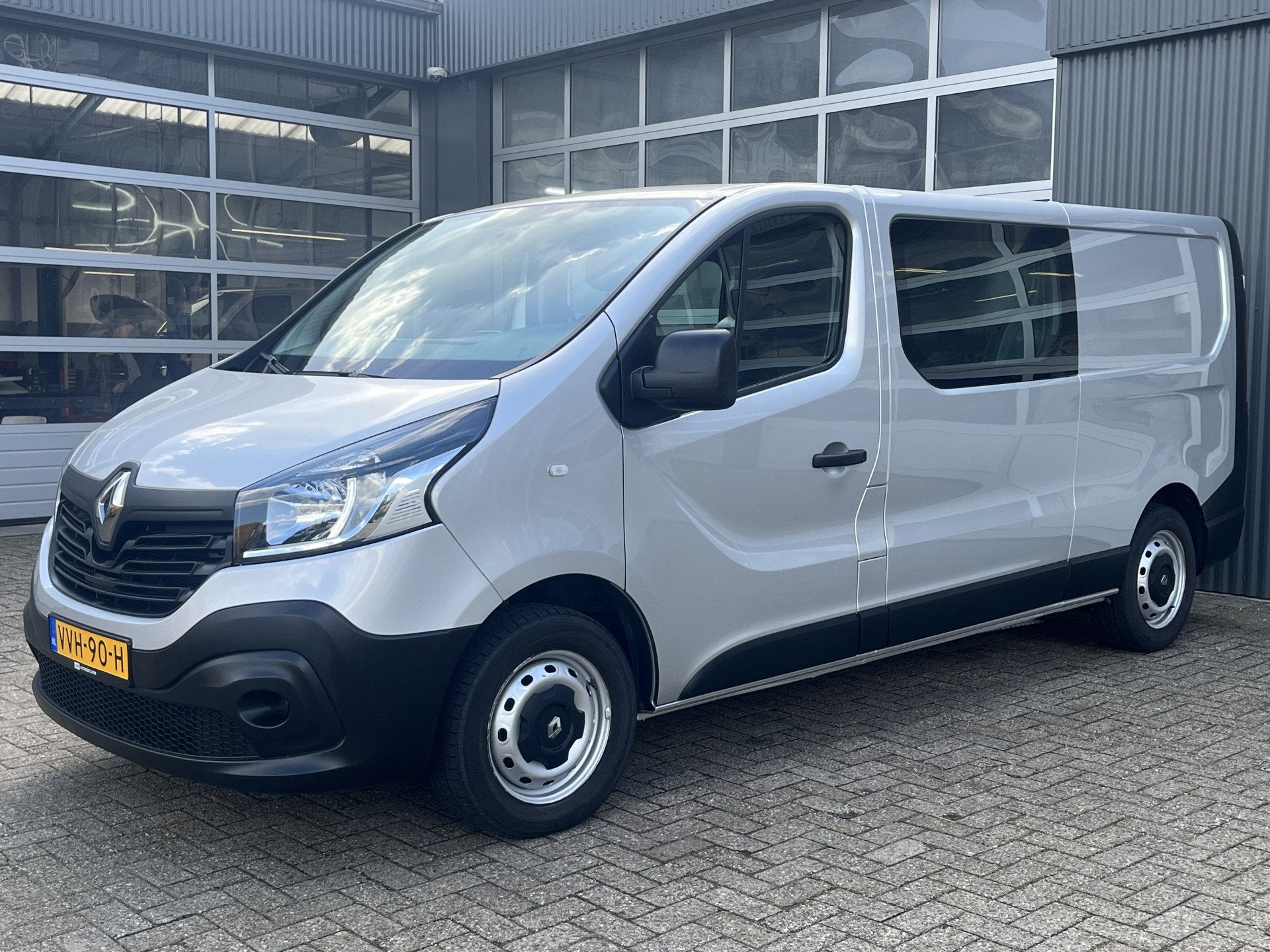 Renault Trafic 1.6 dCi T29 L2H1 DC Marge Btw / Bpm vrij Airc, Auto's, Voorwielaandrijving, Gebruikt, 4 cilinders, Renault