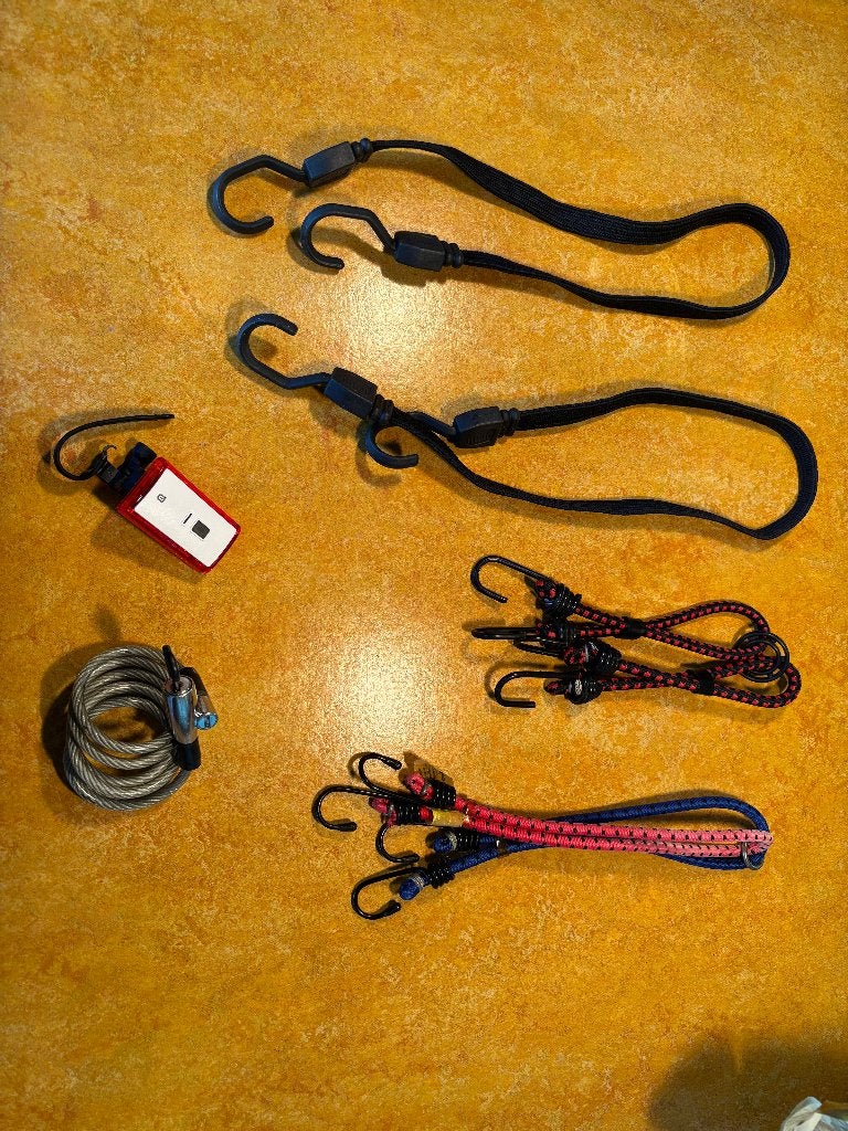 Diverse fiets accessoires (snelbinders, slot, lampje), Ophalen of Verzenden, Nieuw