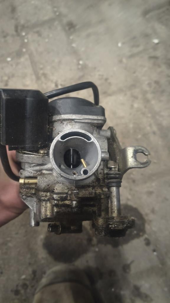Gy6 carb, Ophalen of Verzenden, Gebruikt, SYM